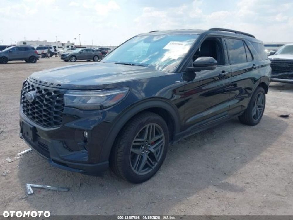 Ford Explorer - 3