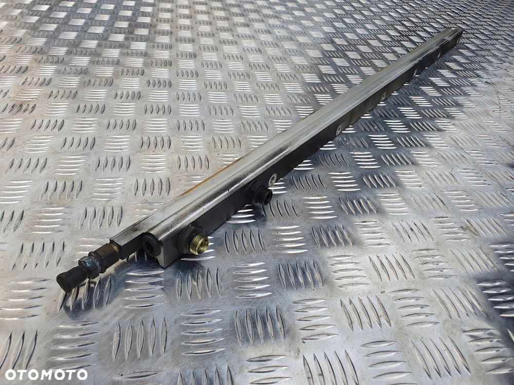 LISTWA PALIWOWA SCANIA R S - 3