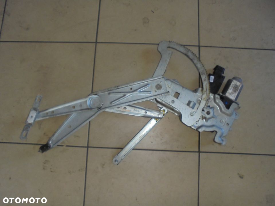 PODNOSNIK MECHANIZM SZYBY LEWY/PRAWY  PRZOD MERIVA A - 6
