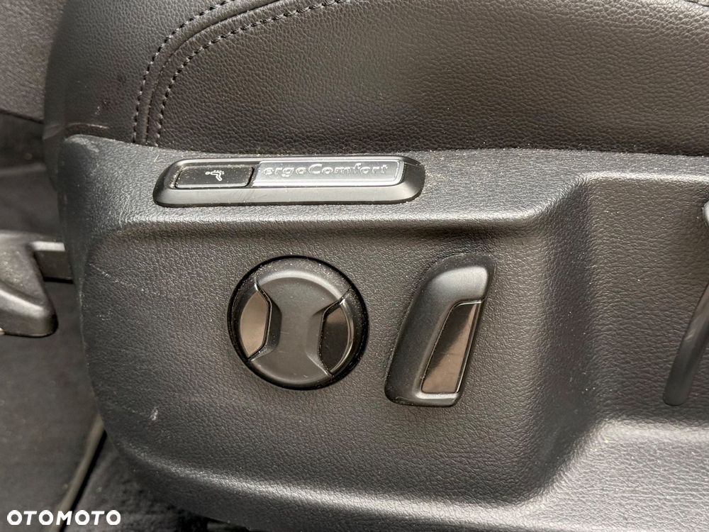 Volkswagen Passat 2.0 TDI BMT Highline DSG - 10