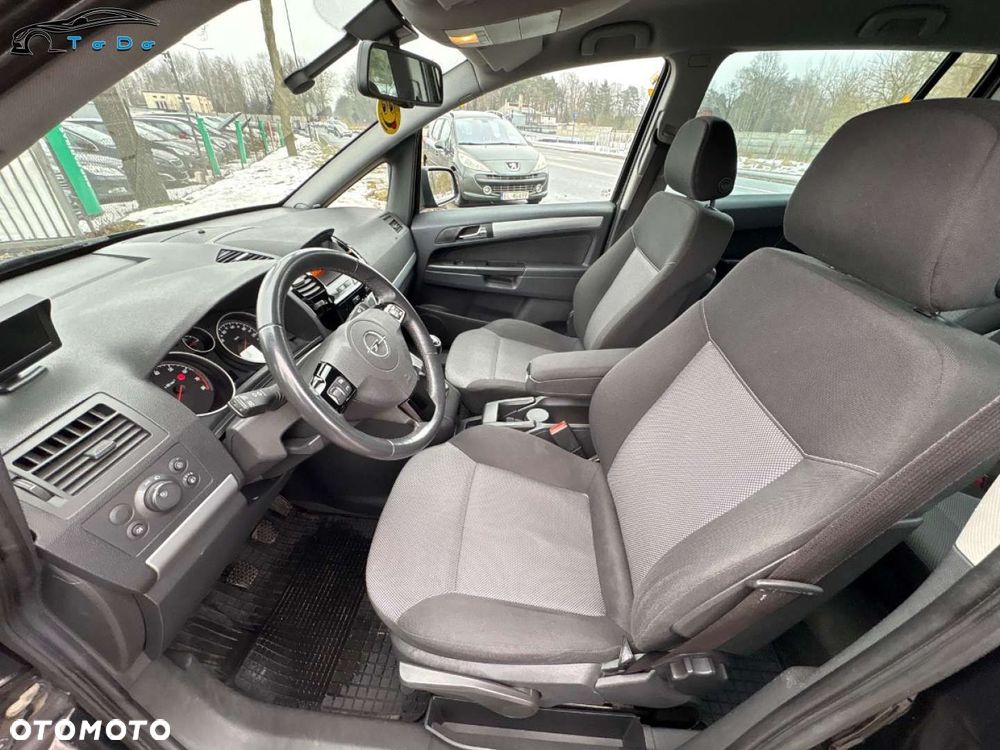Opel Zafira 1.8 Cosmo - 8