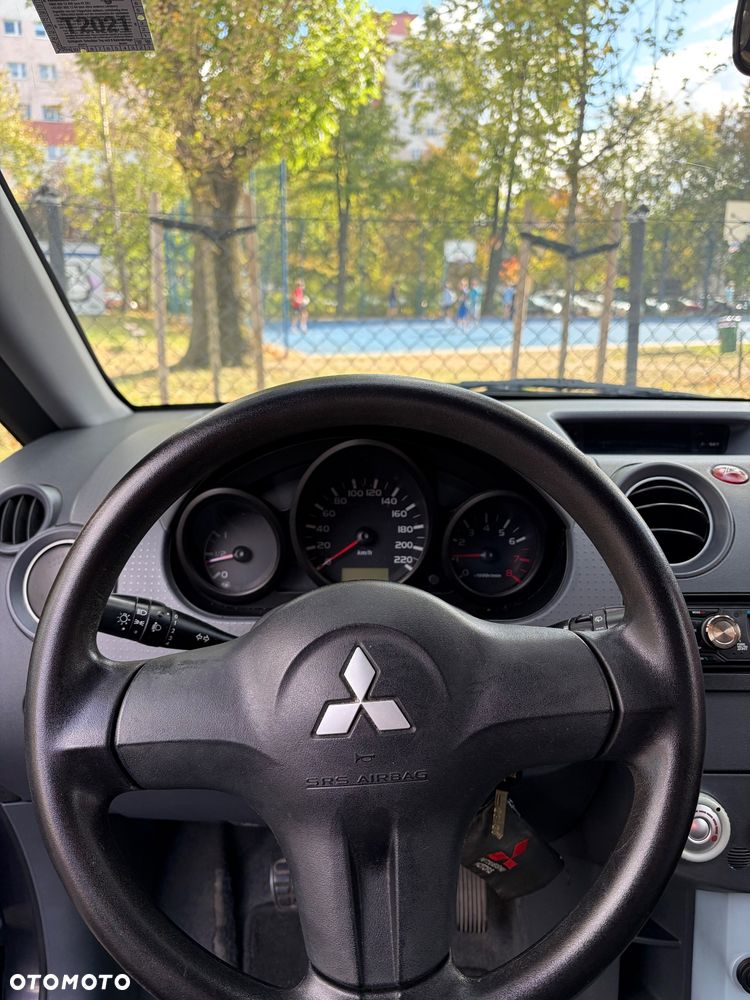 Mitsubishi Colt 1.3 Inform - 9