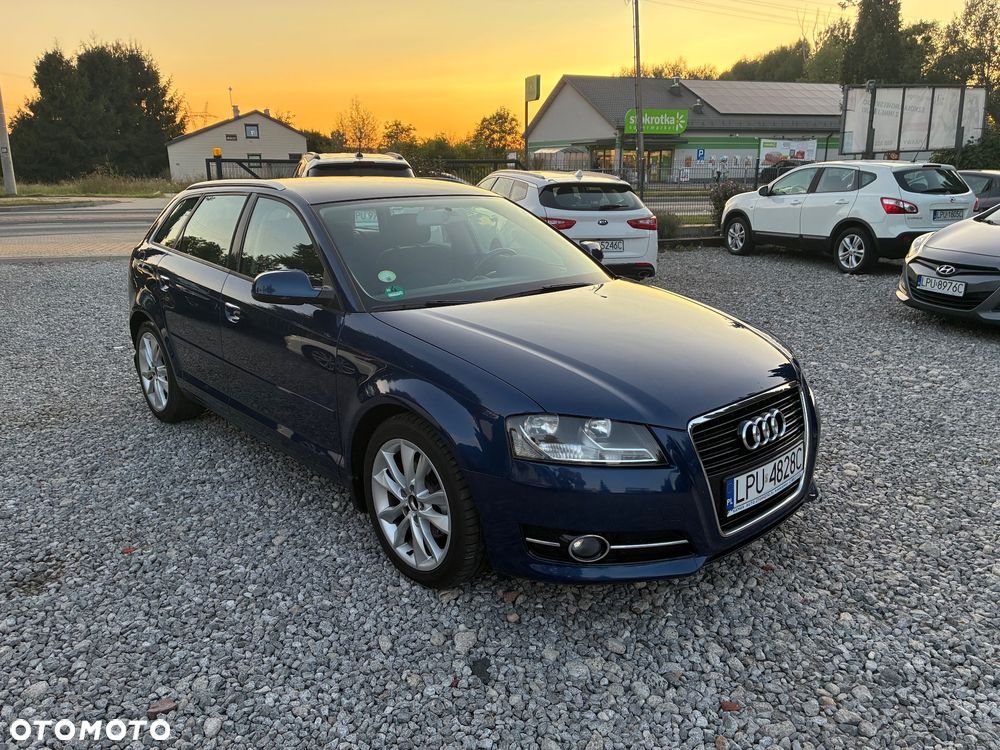 Audi A3 Sportback - 1
