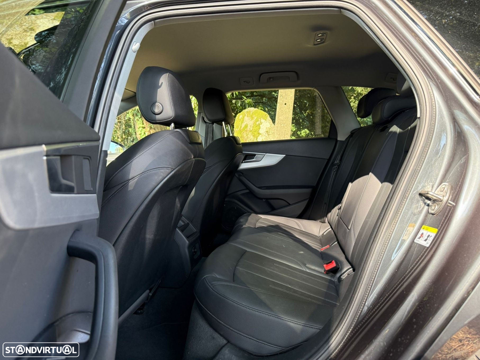 Audi A4 2.0 TDI S-line S tronic - 34