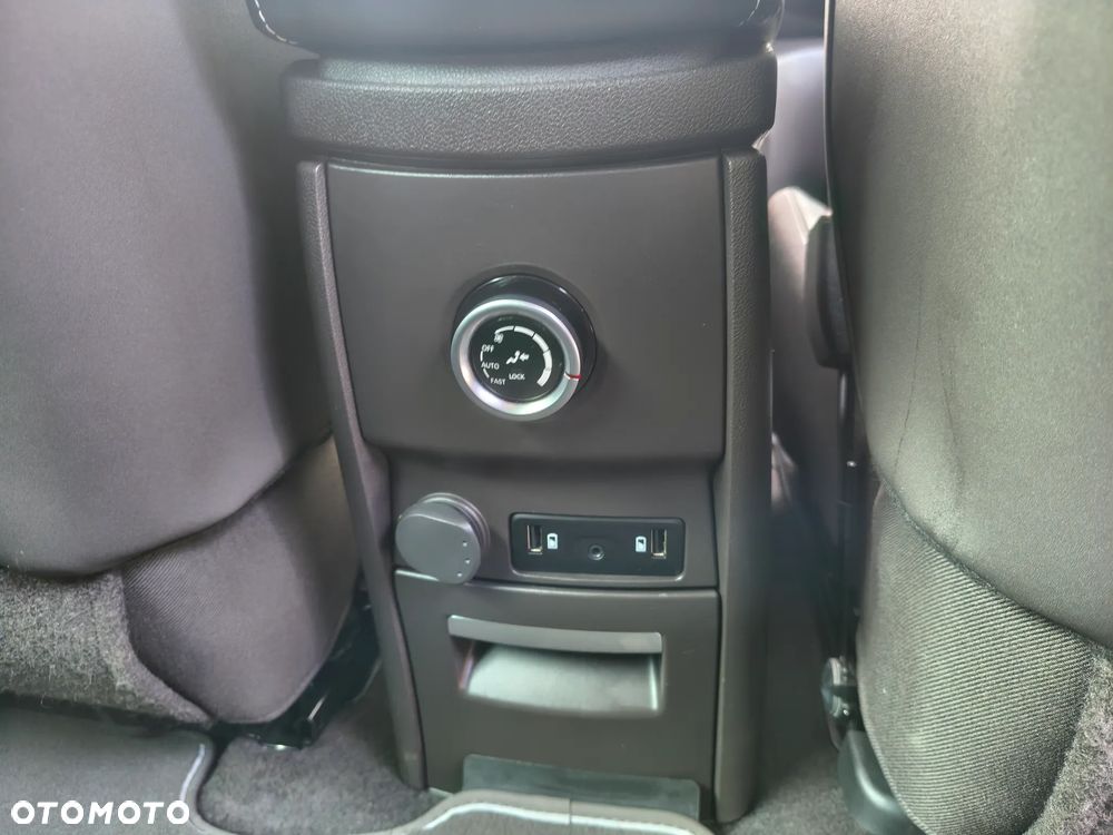 Renault Espace 1.6 dCi Energy Initiale Paris EDC - 14