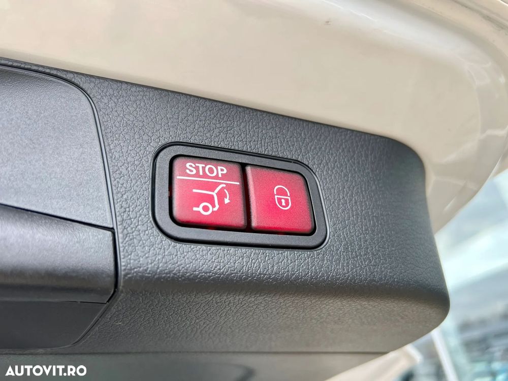 Mercedes-Benz GLB - 15