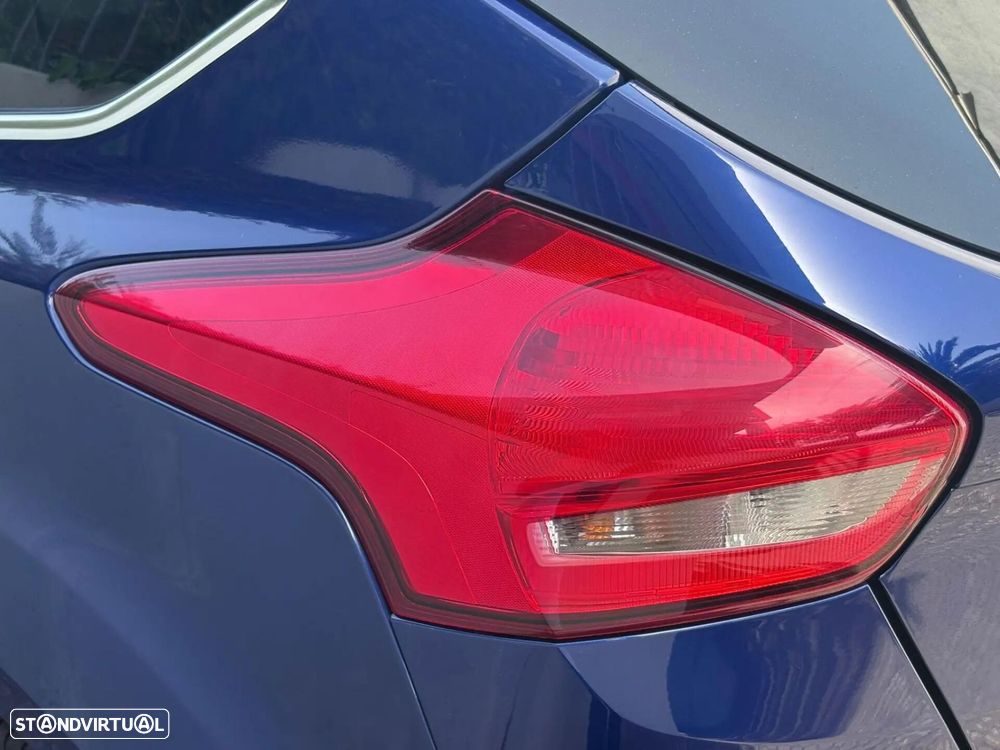Ford Focus 1.0 EcoBoost S&S COOL&CONNECT DESIGN - 25