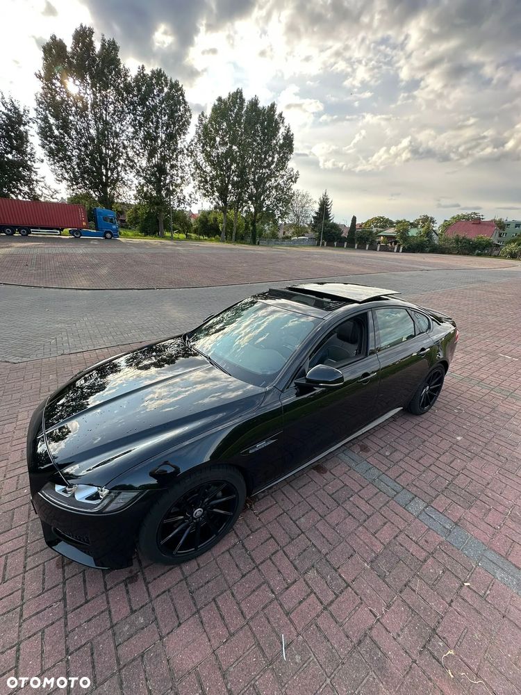 Jaguar XF 20d AWD R-Sport - 16
