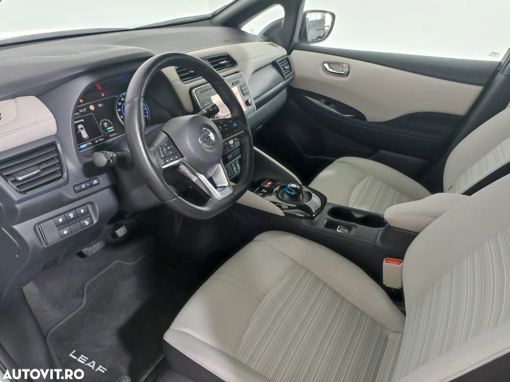 Nissan LEAF N-Connecta - 8