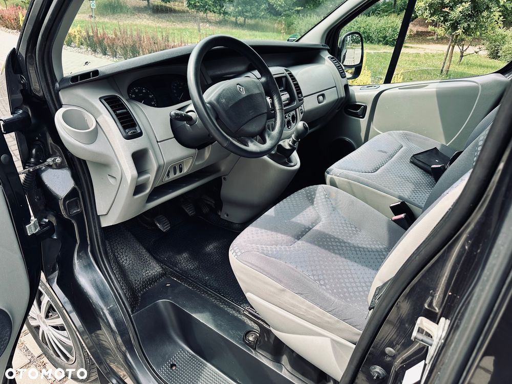 Renault Trafic - 16