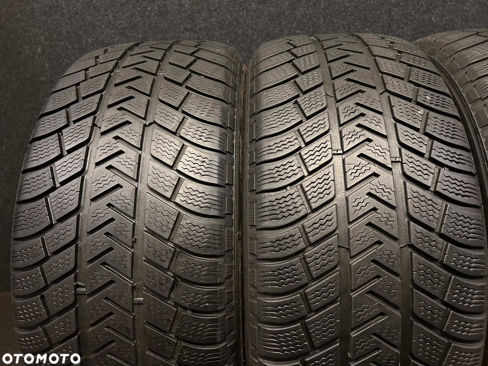 Opony zimowe Michelin Latitude Alpin 255/55/18 105H 4szt. - 2