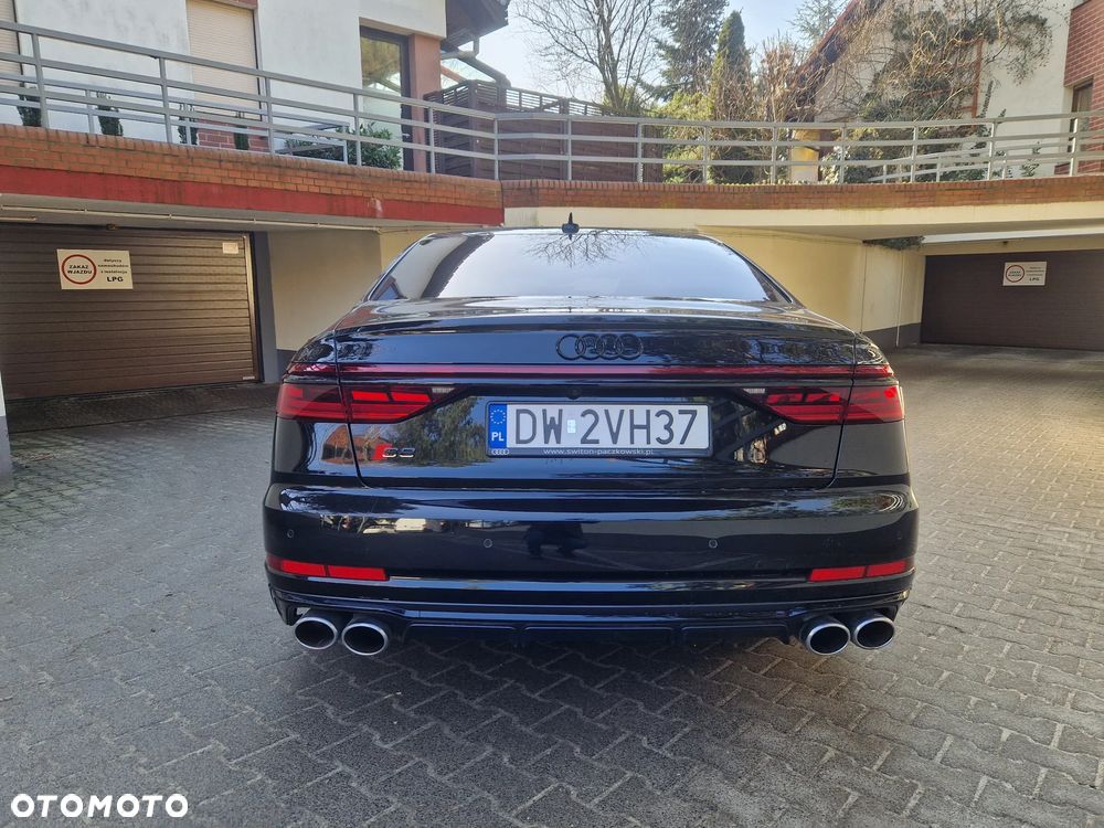 Audi S8 - 7