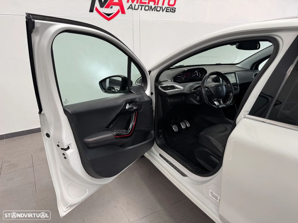 Peugeot 208 - 9