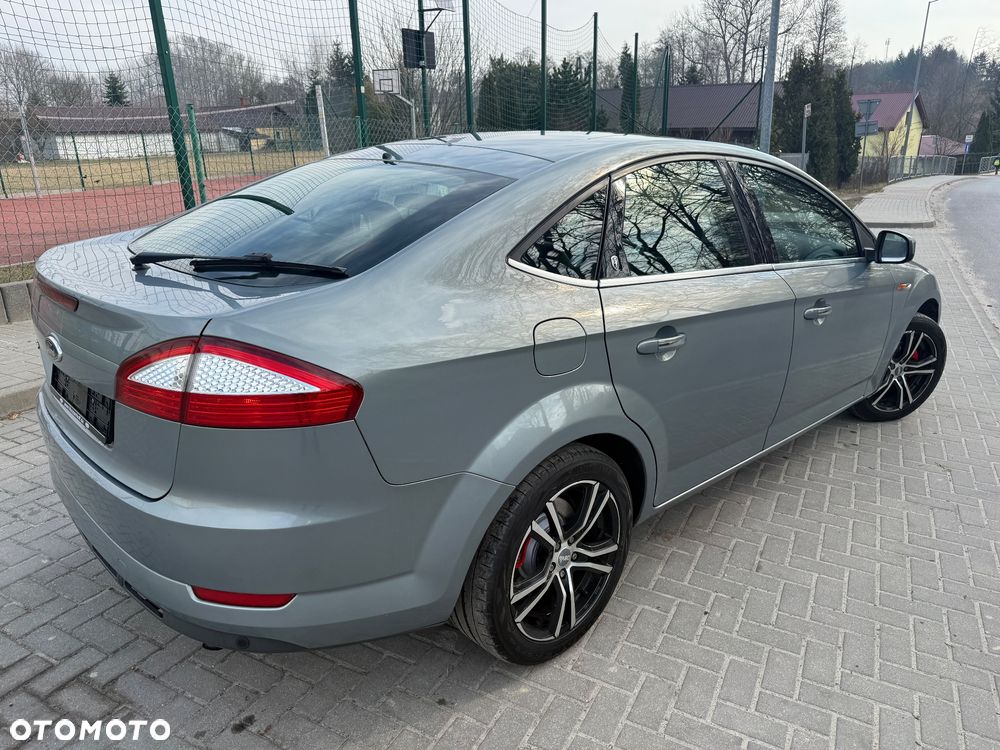 Ford Mondeo 2.5 Ghia X - 12