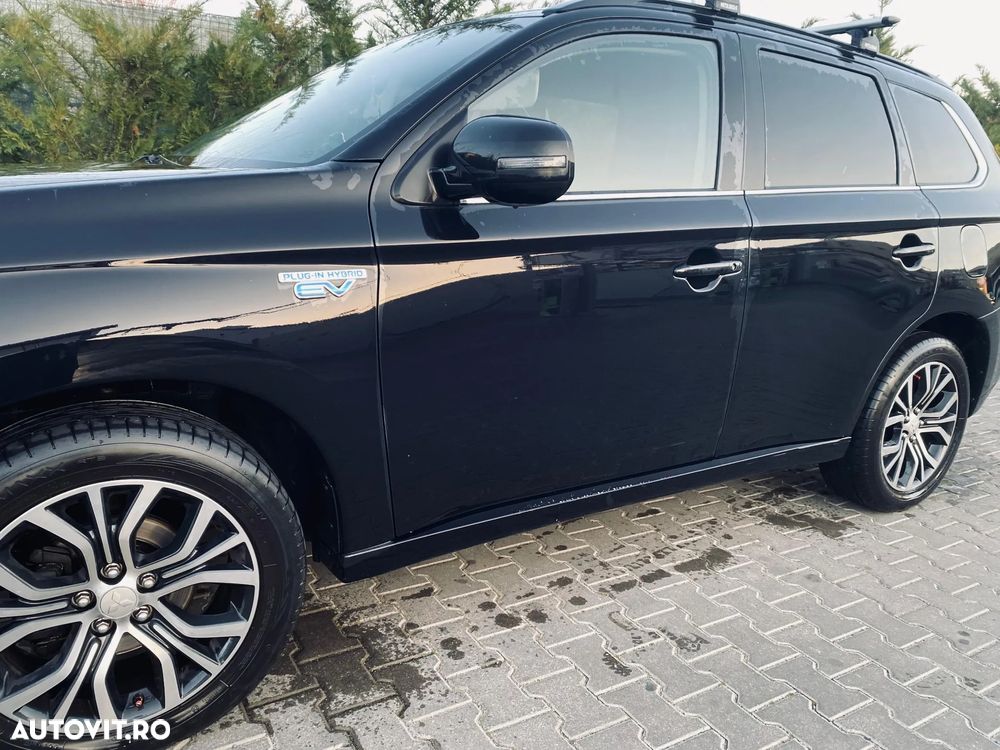 Mitsubishi Outlander - 8