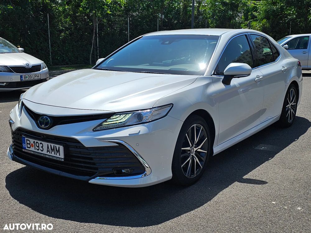 Toyota Camry 2.5 Hybrid Exclusive - 2