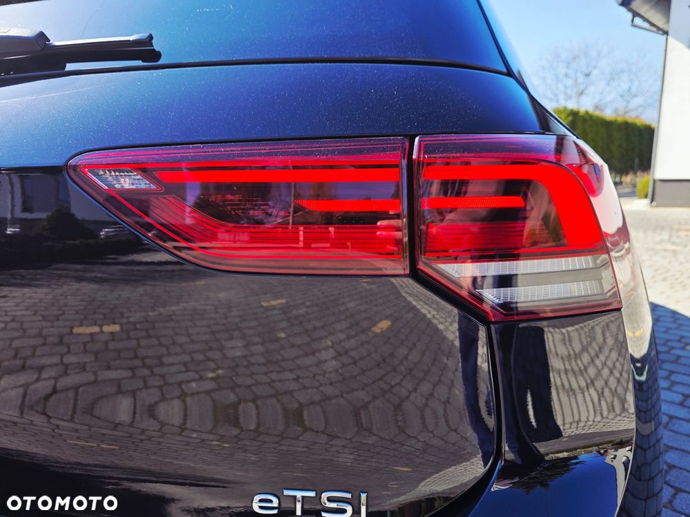 Volkswagen Golf 1.5 eTSI OPF DSG Life - 23