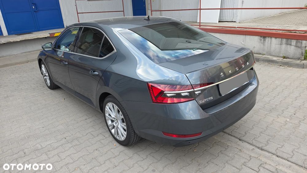 Skoda Superb 2.0 TDI SCR Ambition DSG - 23