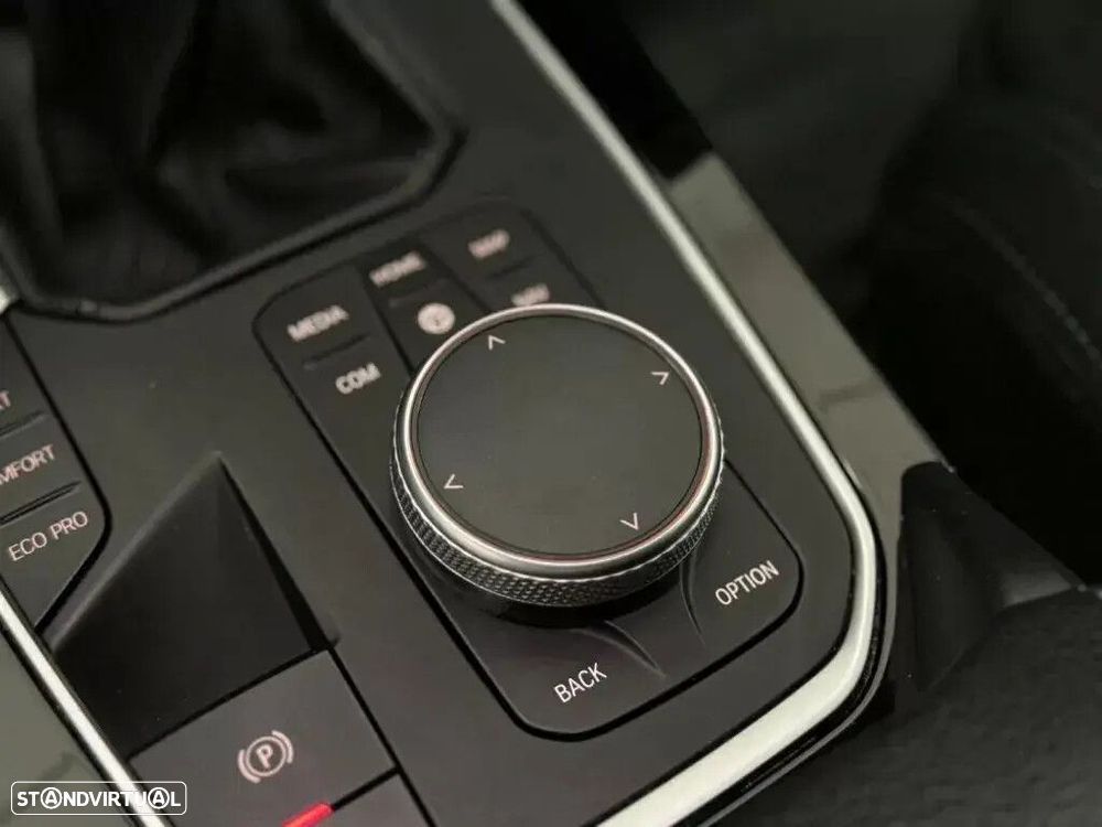 BMW 116 d Pack Desportivo M - 38