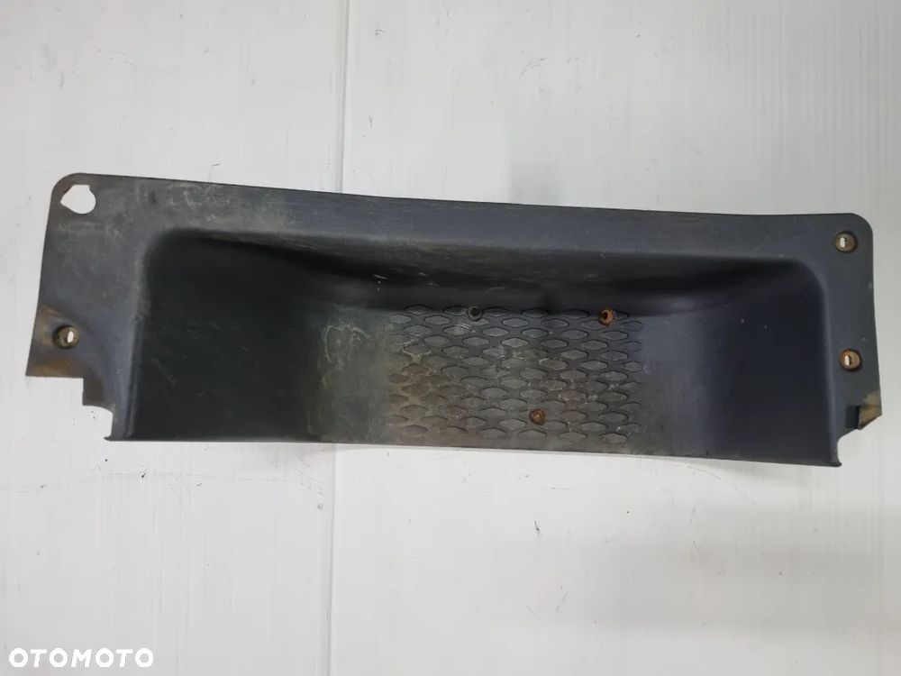PRÓG STOPIEŃ LEWY IVECO DAILY IV  06-13r. EU - 2