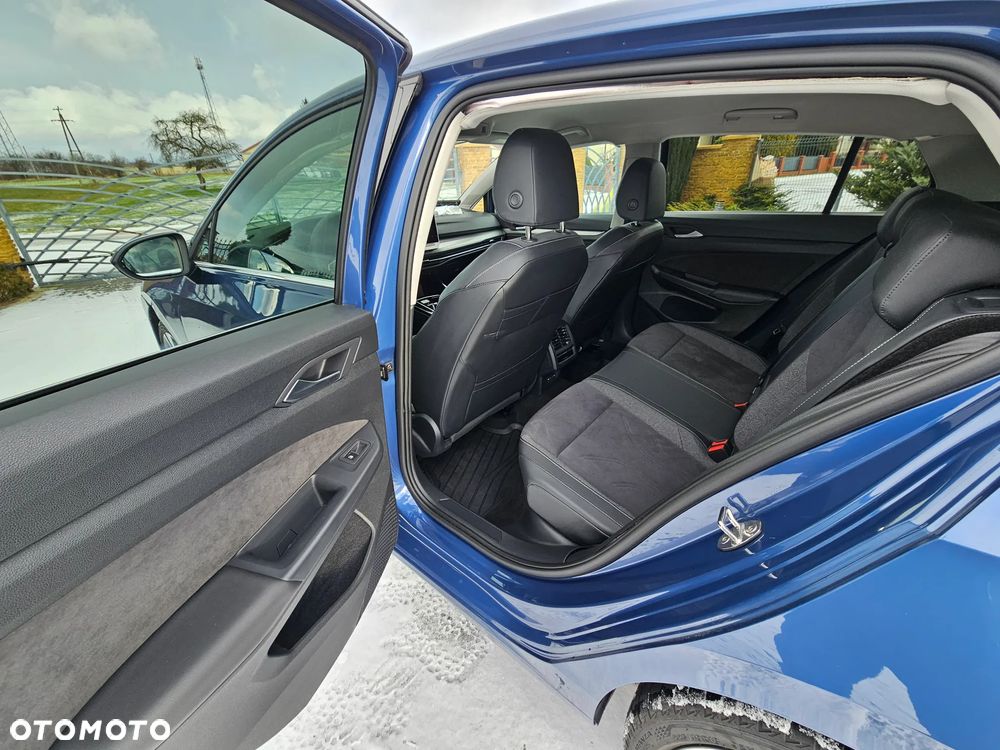 Volkswagen Golf - 10