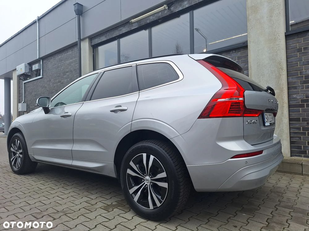 Volvo XC 60 B4 D Momentum Pro - 22