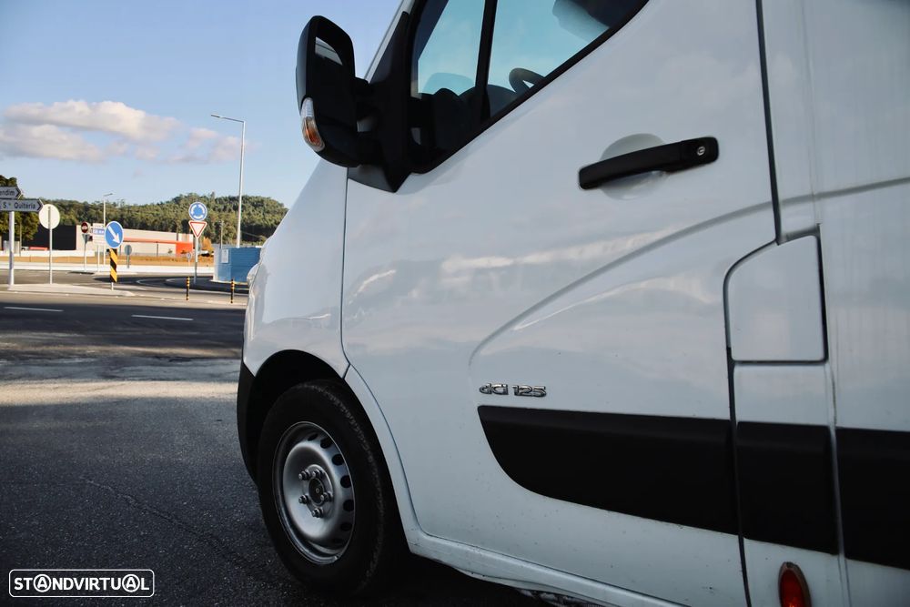 Renault MASTER 2.3 DCI GRUA - 2