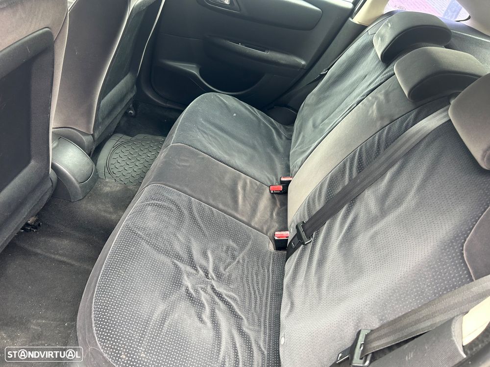 Citroën C4 1.6 HDi 110 SX - 11