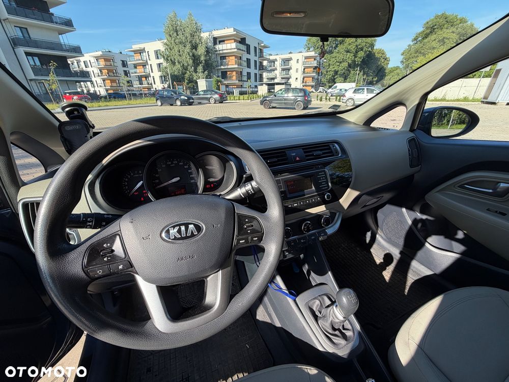 Kia Rio 1.4 M - 9