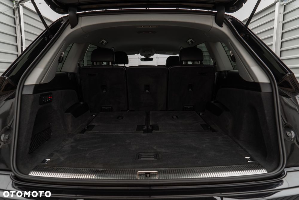 Audi Q7 3.0 TDI ultra Quattro Tiptronic - 25
