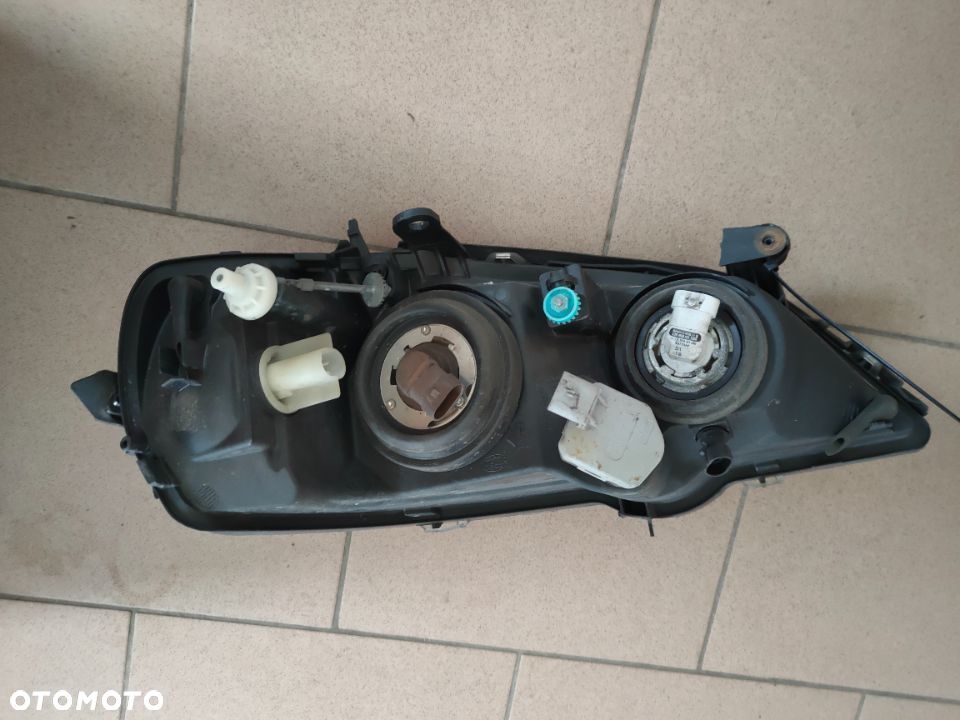 Lampa przód Opel Astra 2 lewa Europa - 3