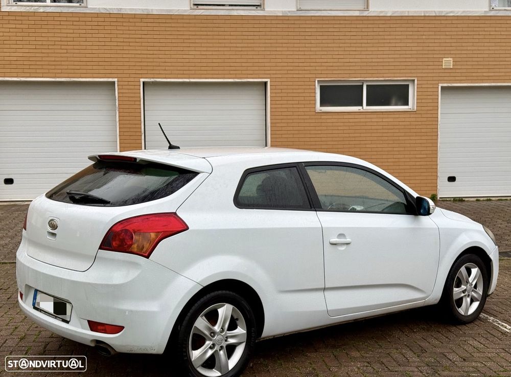 Kia Ceed S Coupé 1.6 CRDi EX - 8