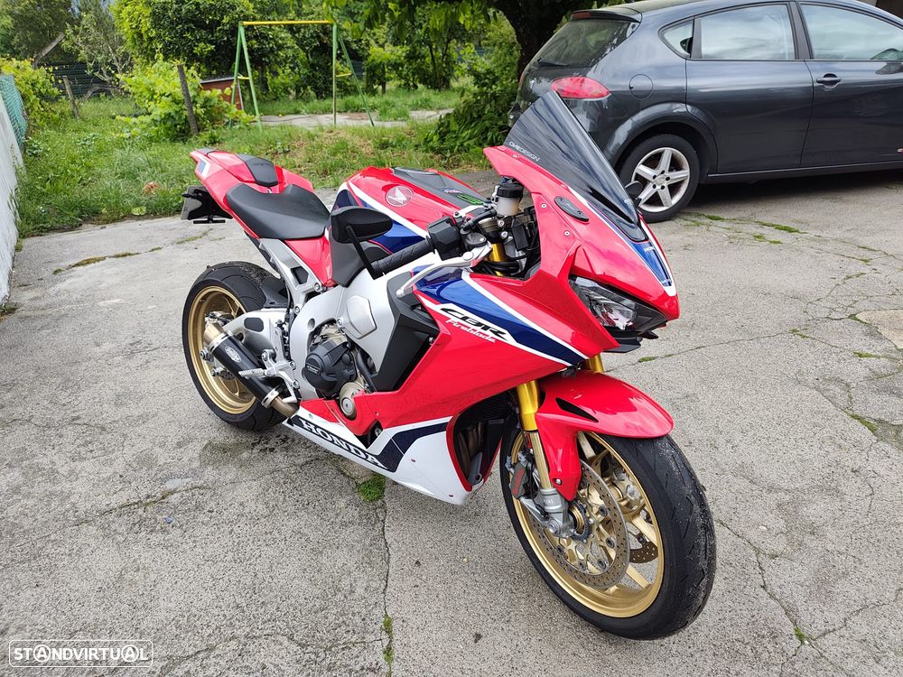 Honda CBR CBR1000 S1 - 1