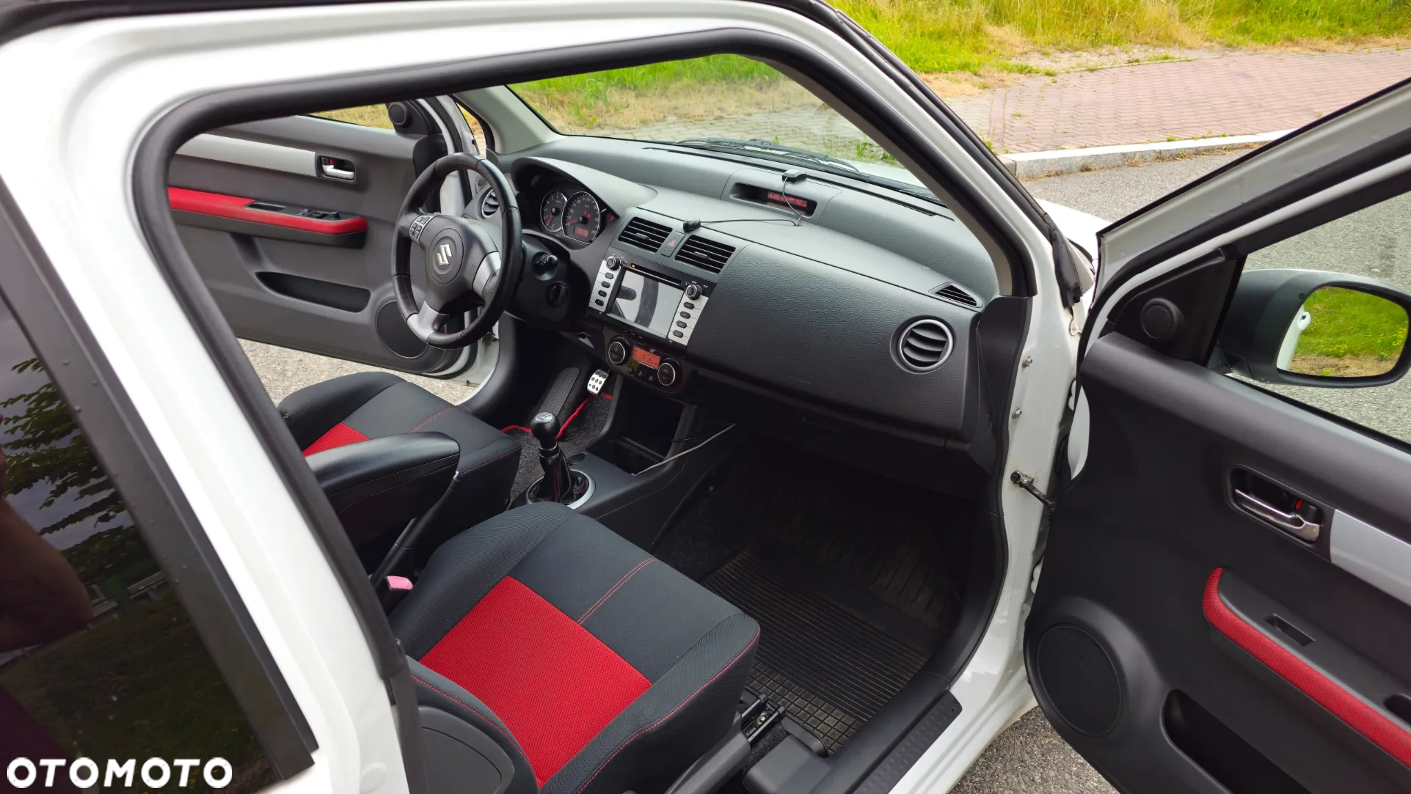 Suzuki Swift 1.6 Sport - 16