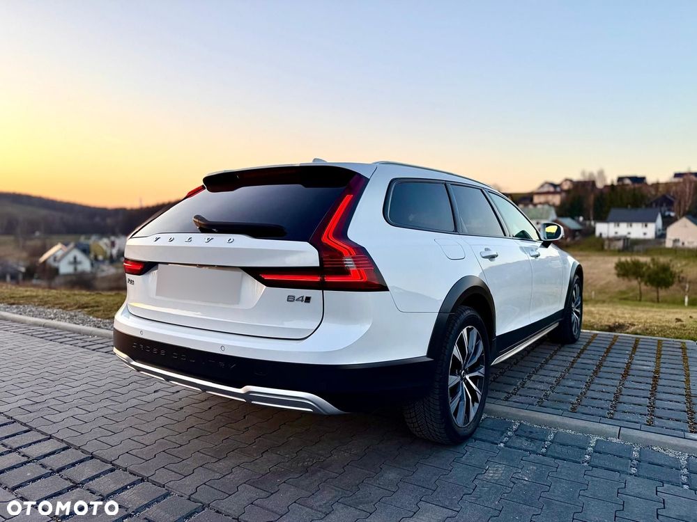 Volvo V90 Cross Country - 15