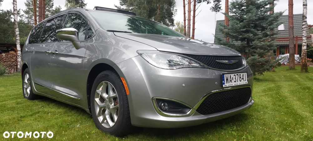 Chrysler Pacifica - 30