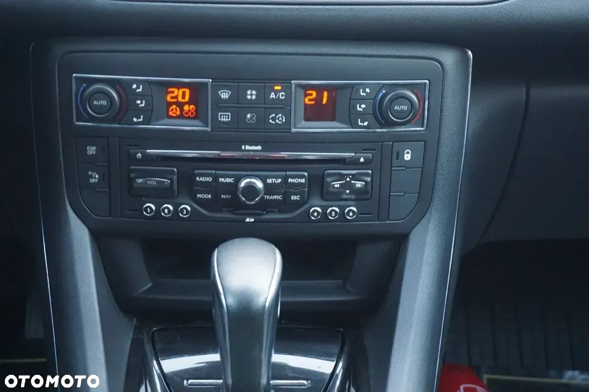 Citroën C5 Tourer HDi 165 FAP Exclusive - 32