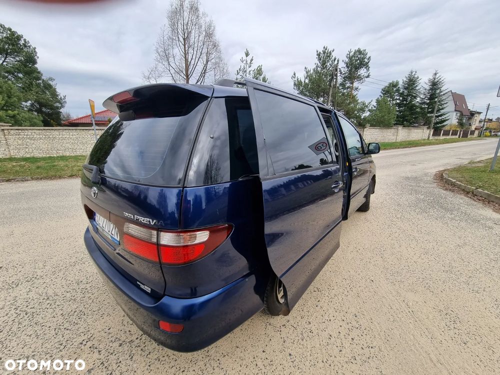 Toyota Previa 2.0 D-4D Luna - 16