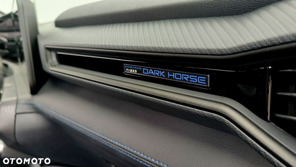 Ford Mustang - 30