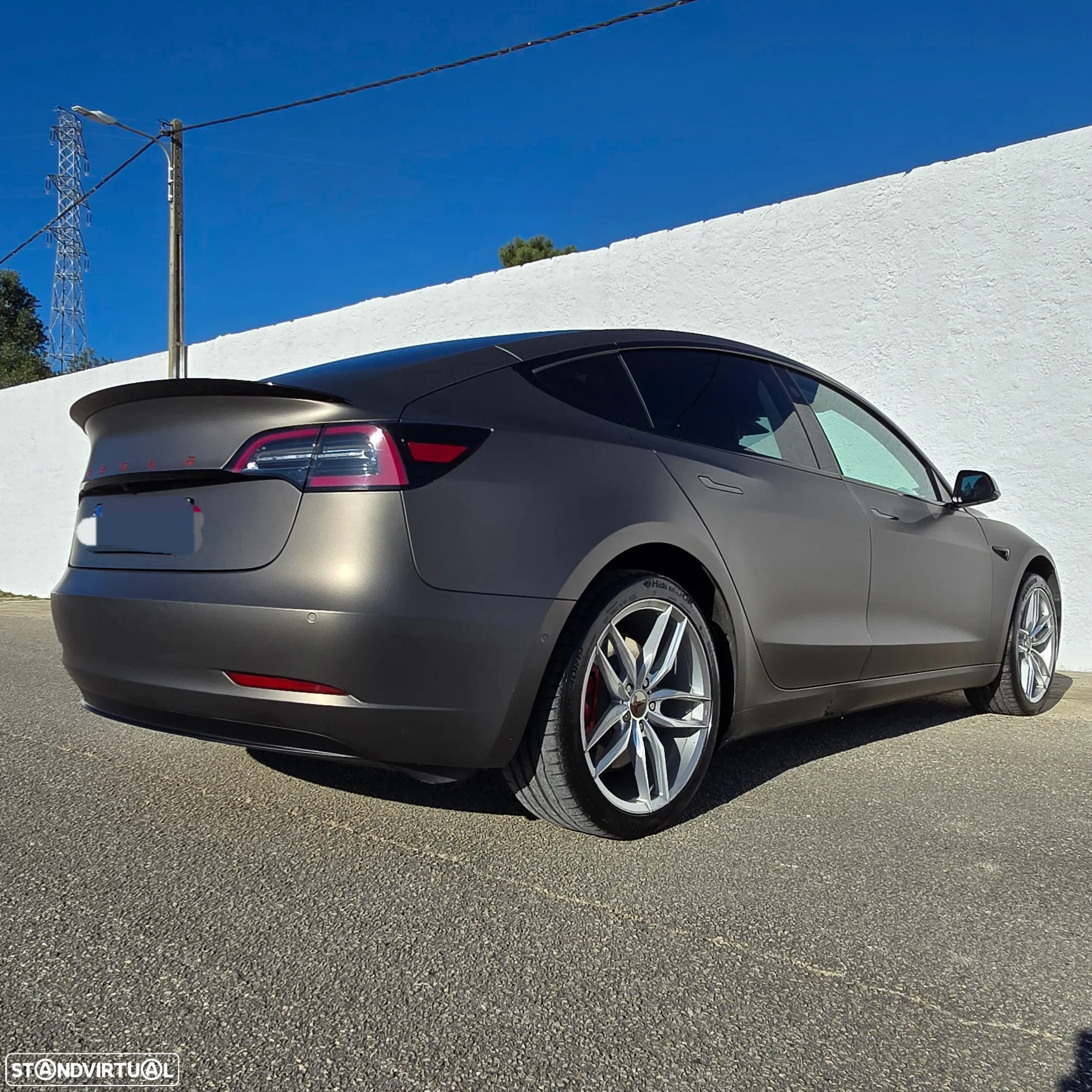 Tesla Model 3 - 10