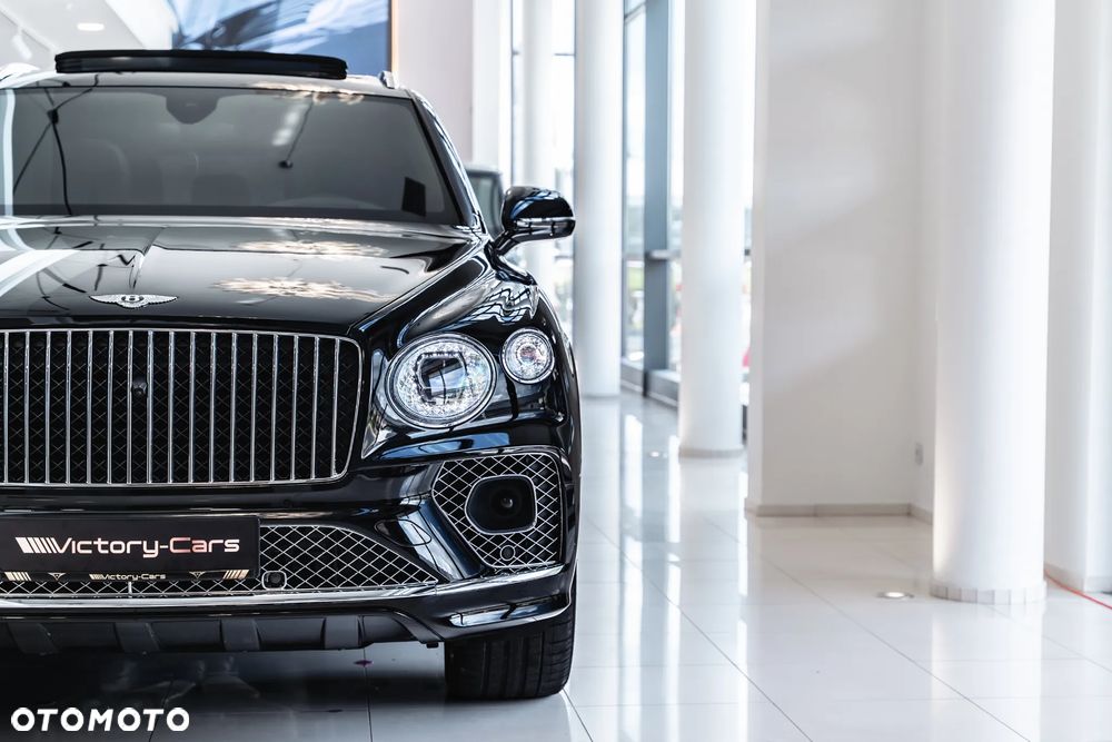 Bentley Bentayga W12 Mulliner - 19