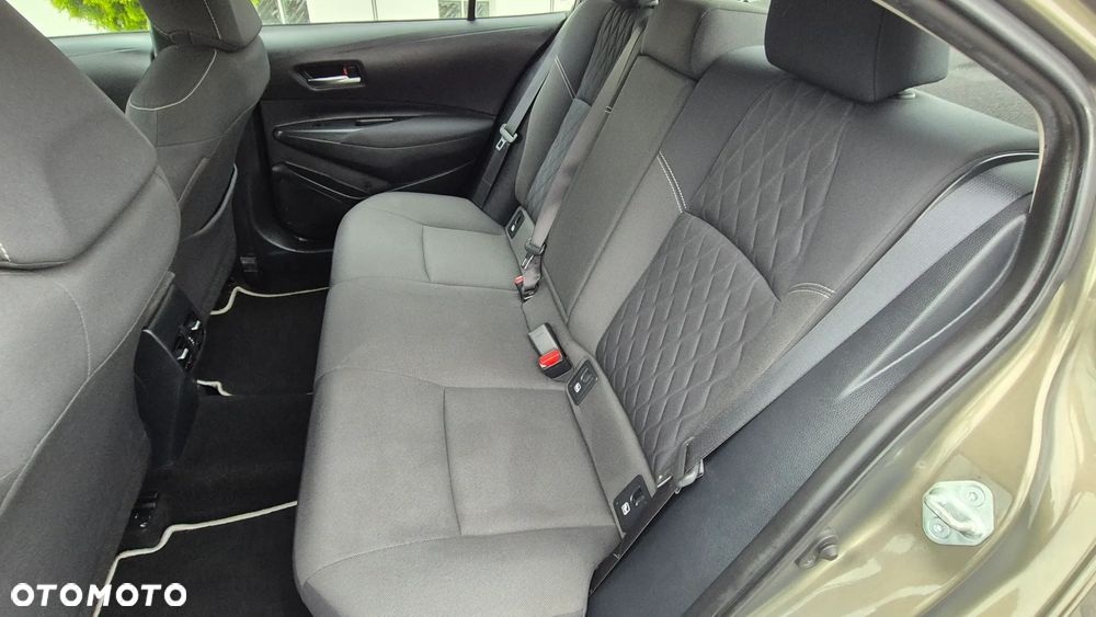 Toyota Corolla 1.8 Hybrid Comfort - 29