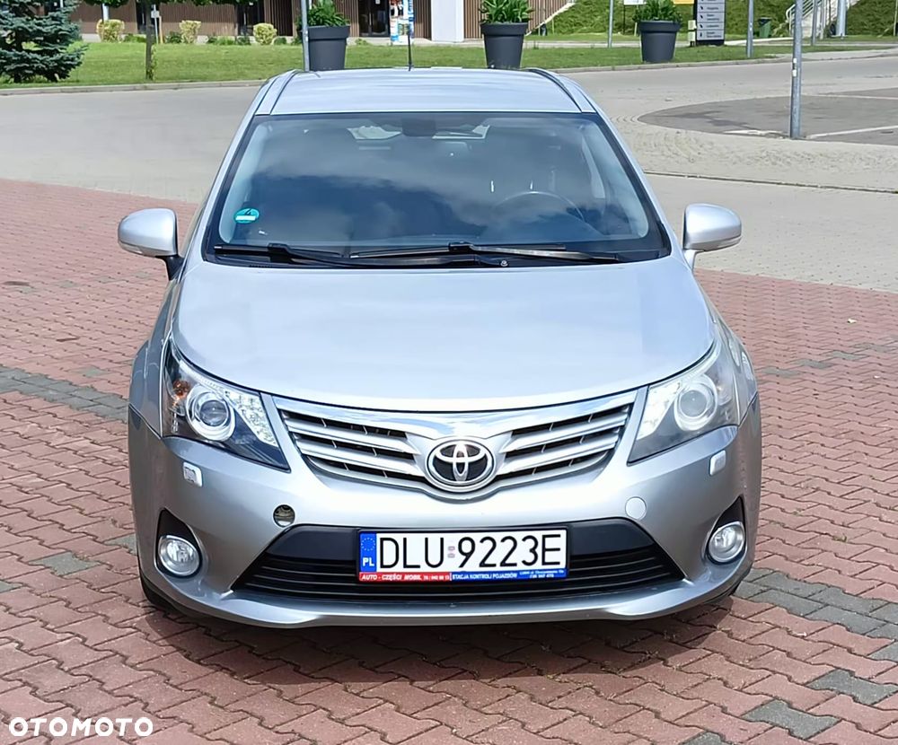 Toyota Avensis 2.0 Style MS - 20