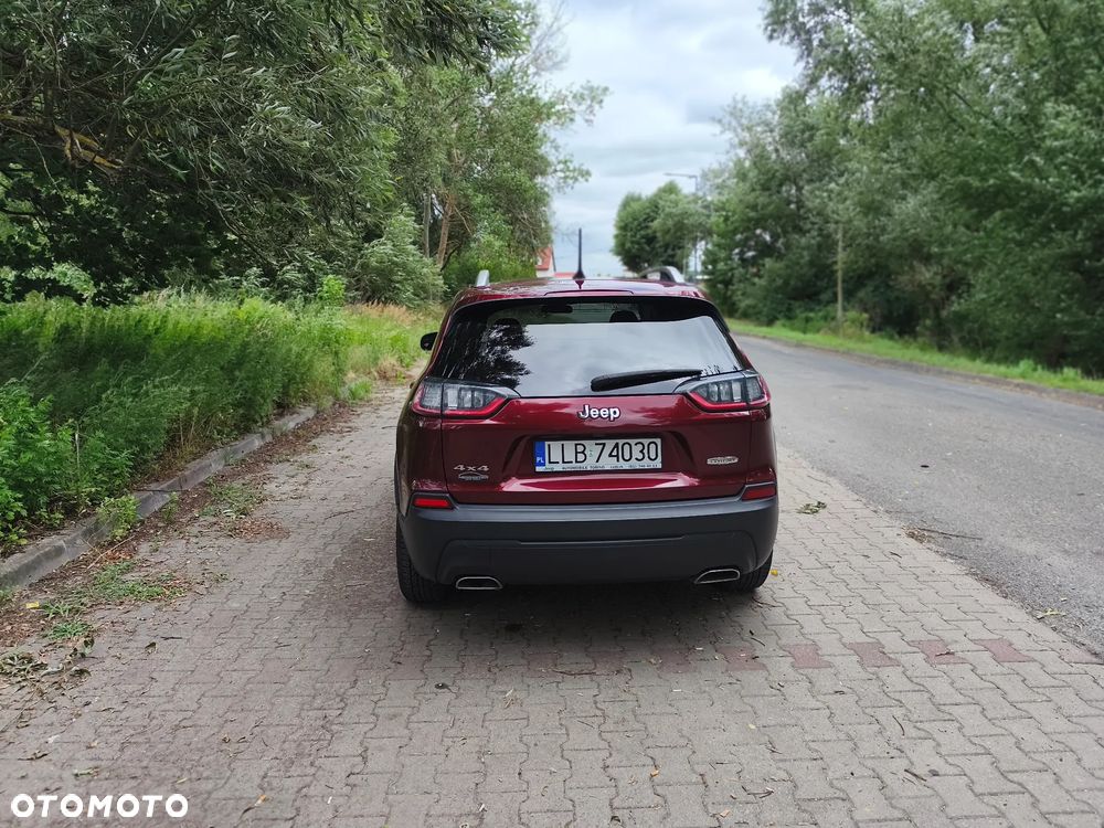 Jeep Cherokee - 28
