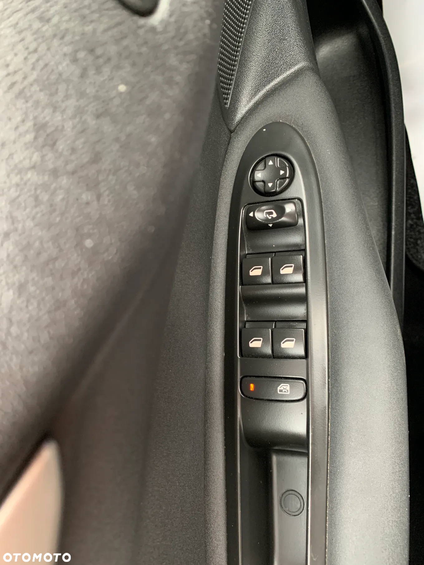Citroën C4 BlueHDi 120 Stop&Start EAT6 Shine - 18