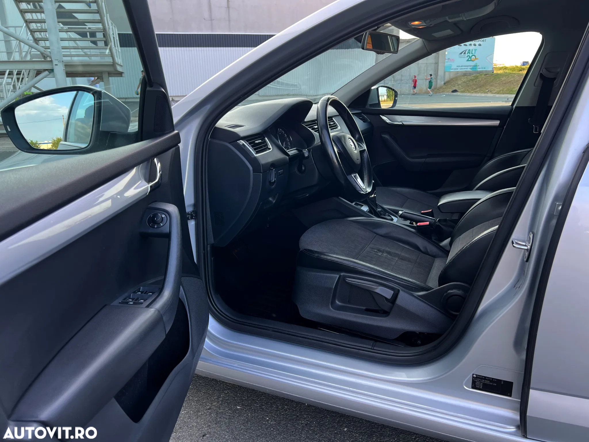 Skoda Octavia 2.0 TDI DSG Clever - 10