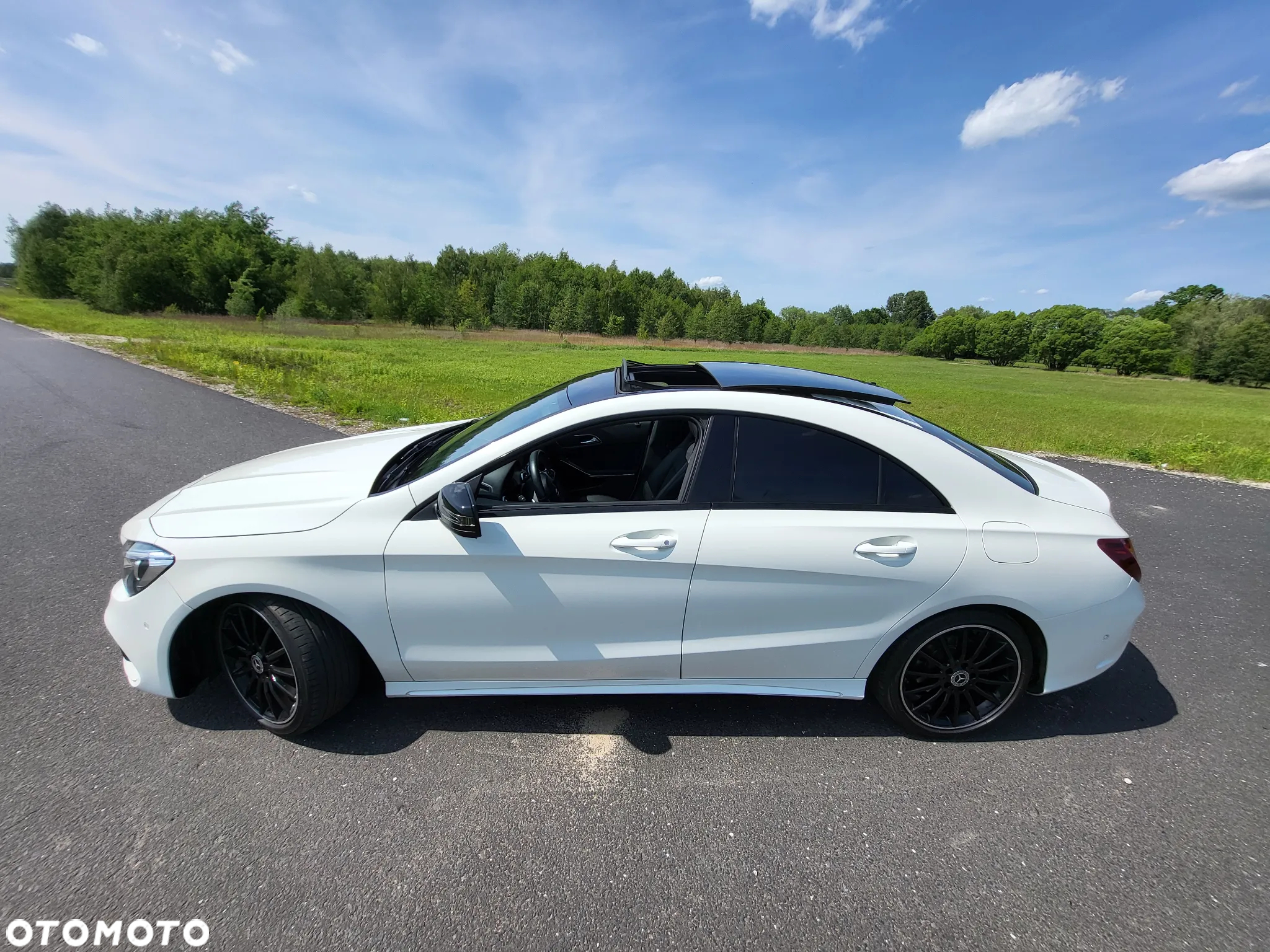 Mercedes-Benz CLA 220 4-Matic AMG Line - 26