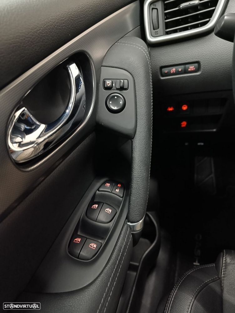 Nissan Qashqai 1.3 DIG-T Tekna+ - 29