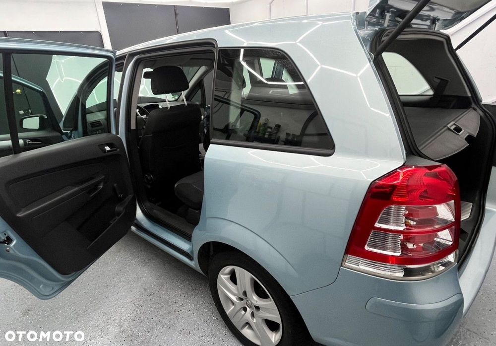 Opel Zafira - 37