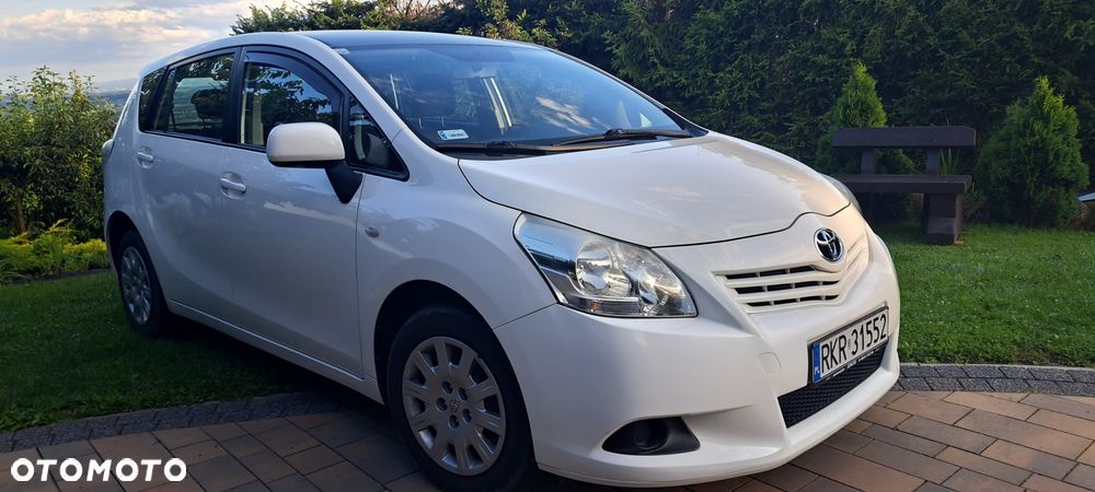 Toyota Verso - 2